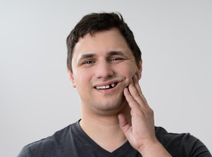 Missing Tooth Replacement: Long-Term Risks & Solutions