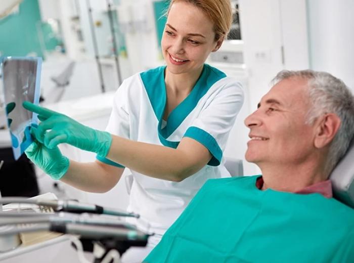 Denture Care Tips for Comfort & Chewing