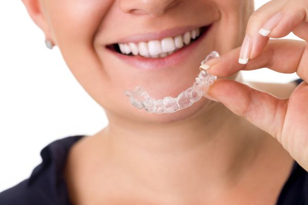 How Long Do Teeth Straightening Treatments Last?